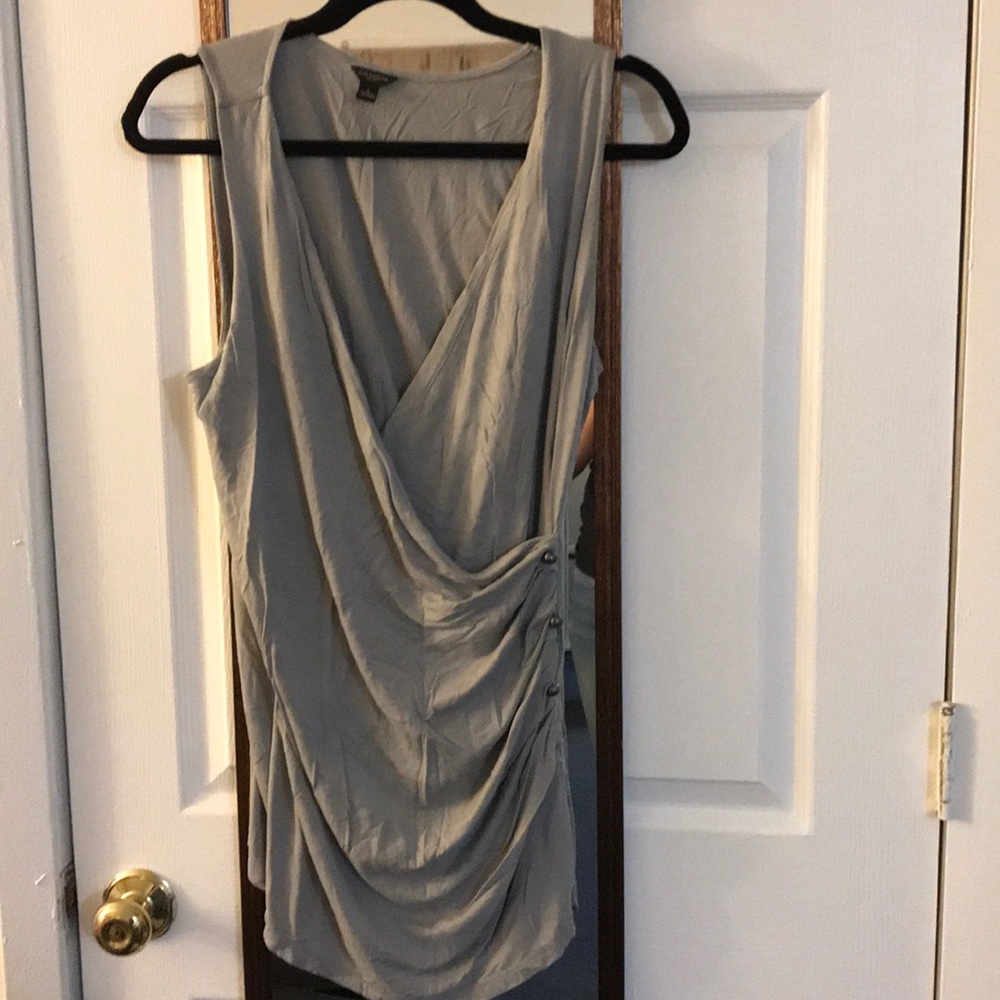 Long v neck tank